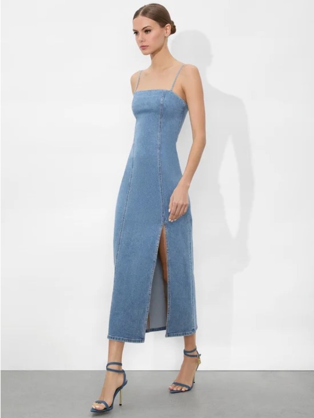 Alice + Olivia Nakisha Midi Dress Denim 8 - Picture 2 of 14